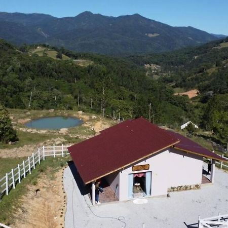 Cabana Recanto Do Arruda Para Casal Em Aguas Mornas Extérieur photo