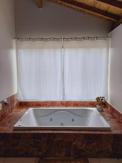 Cabana Recanto Do Arruda Para Casal Em Aguas Mornas Extérieur photo